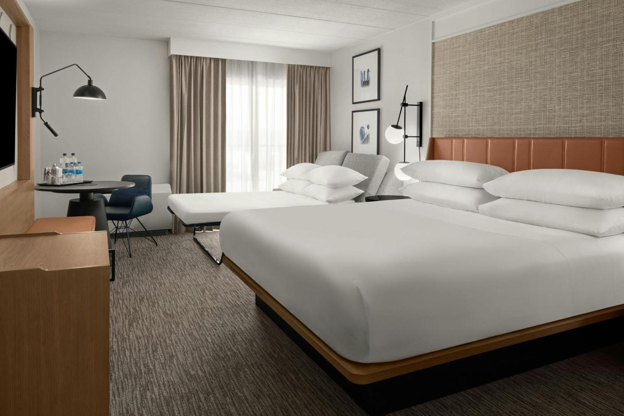 Sheraton Milwaukee Brookfield Exteriör bild